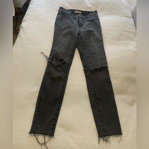 Madewell 9” high rise skinny black jeans.
